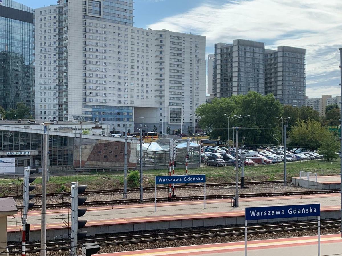 P&O Serviced Apartments Gdanski Station Varsovia Exterior foto